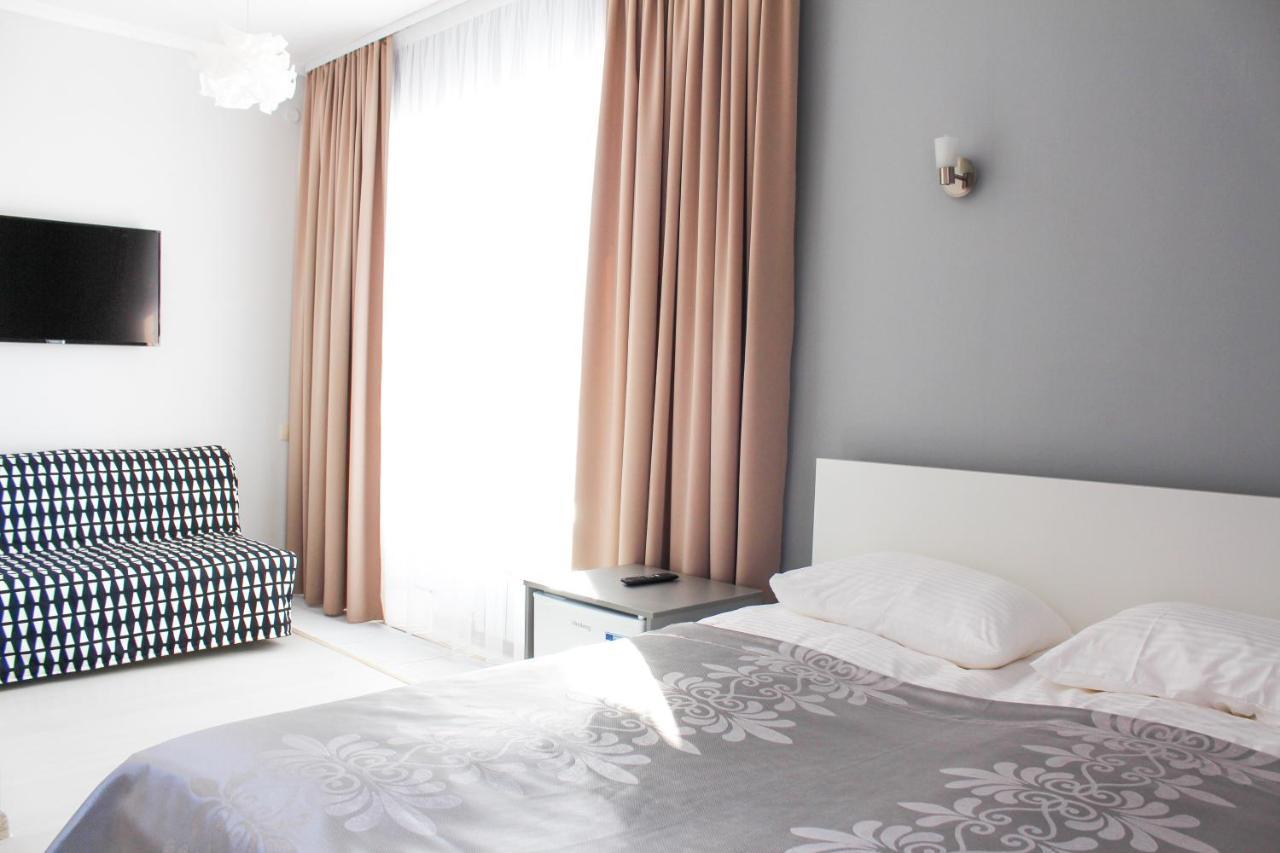 Scandi Hotel Makinsk ภายนอก รูปภาพ